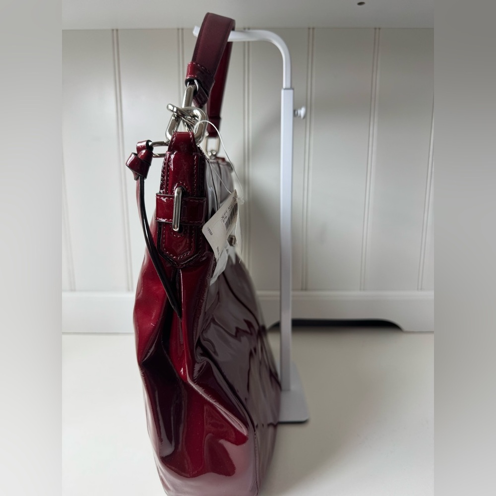 Coach Women’s Chelsea Red Patent Leather Hobo Handbag Purse - Picture 3 of 12